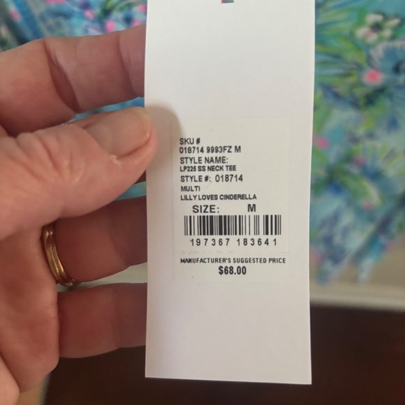 2025 Disney Parks T Shirt Cinderella Medium Lilly PULITZER Castle Etta Top NEW - Picture 2 of 3